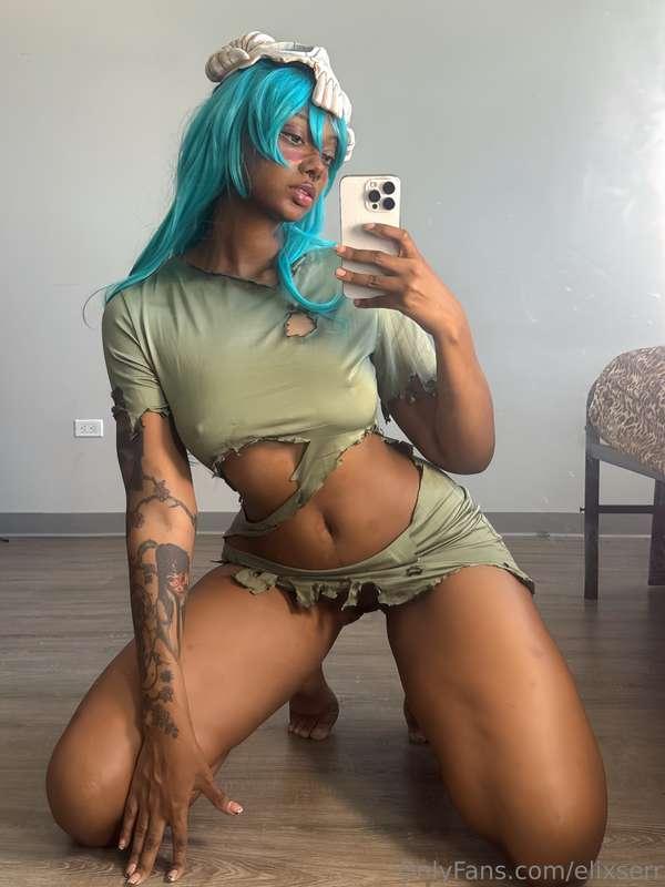 look, but don’t you dare touch… yet >;) 