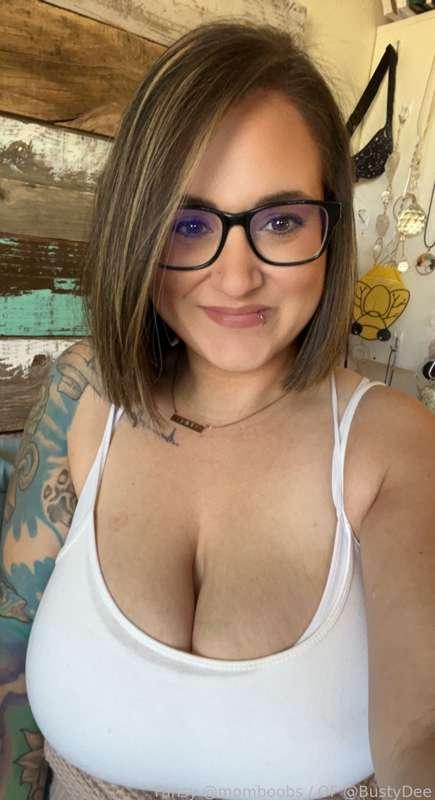 momboobs image #3