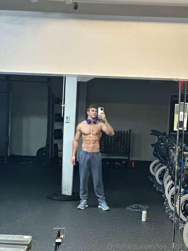 leo_lust1 image #0