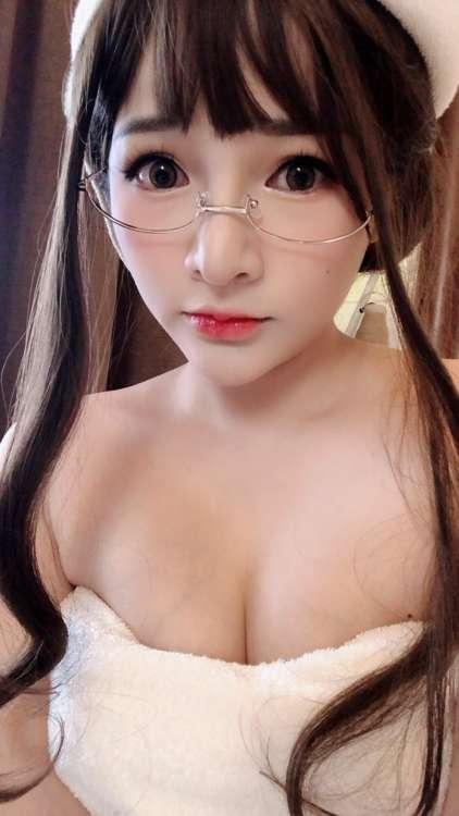 cosplayer%20mimi%20chan main image