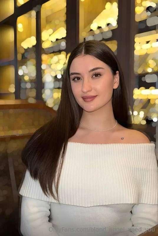 ✨ ANGELIC LOOKS, MAGNETIC ENERGY ✨ Mesmerizing eyes, a dazzl..