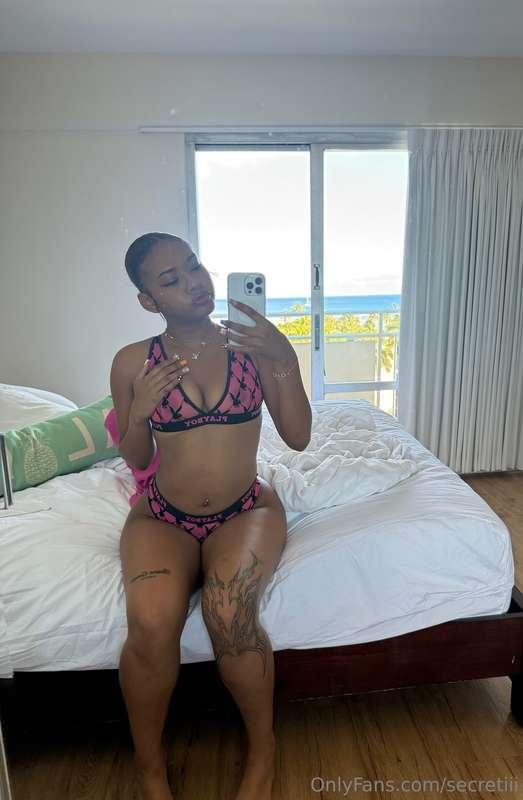 Wanna cuddle?🥰🥰