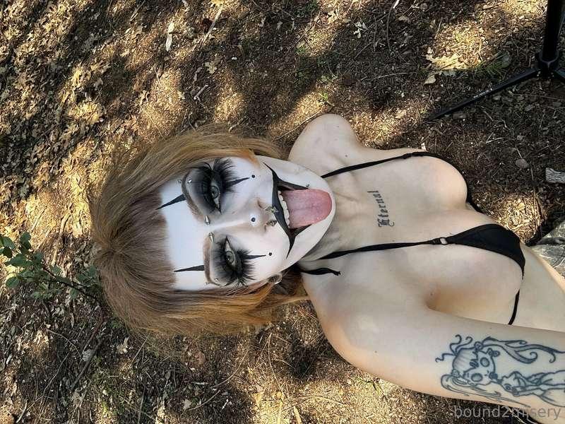 paint my face more? 