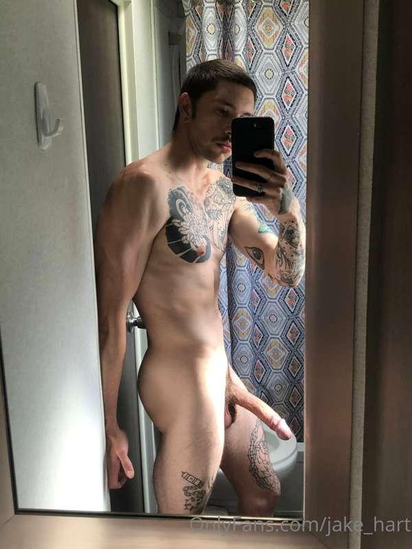 M33t me in the shower?