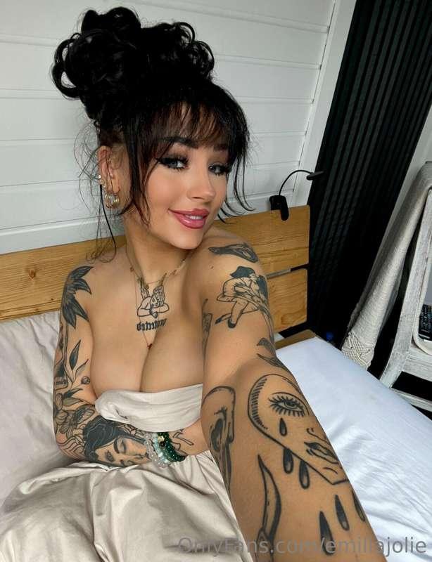 come here and let me give you a kiss 💋🥰