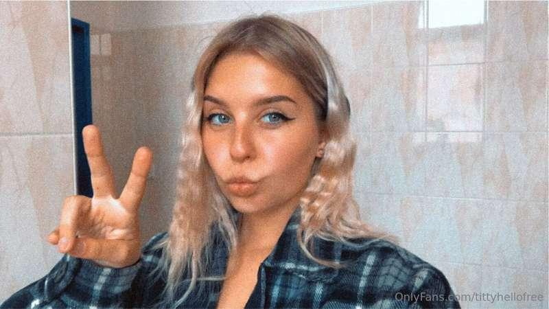 Hii ✌️ Ready for school 🙂