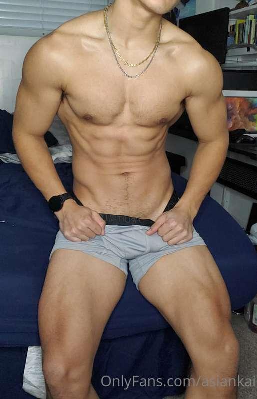 cum take daddies shorts off