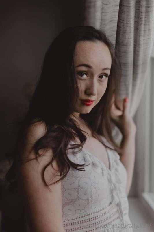 I did a boudoir shoot with a friend of mine this weekend 🥰 I..