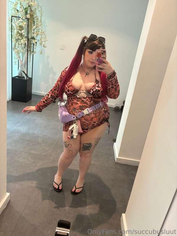 Go buy some of the bikinis and bathing suits off my wish lis..