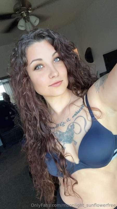 I was feeling kinda self-conscious today. Do you think I’m p..