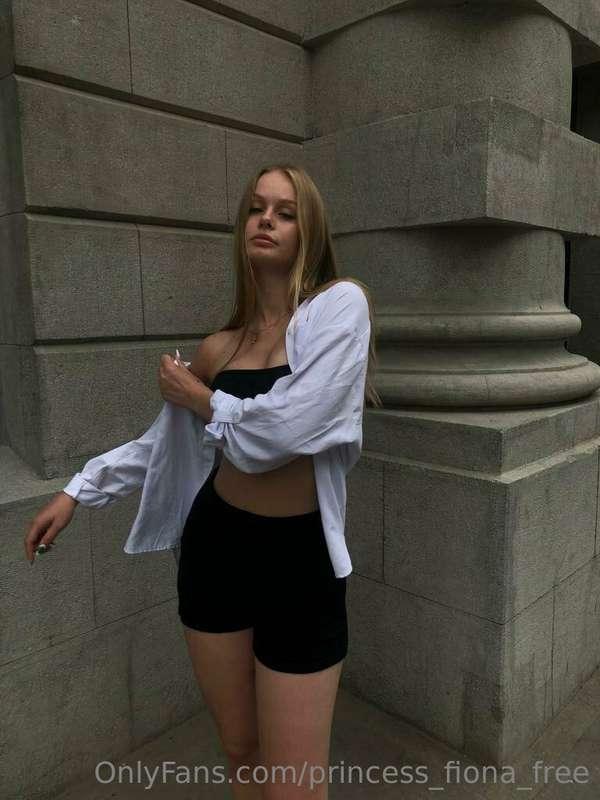 Do you like walks on warm summer evenings? 🥰