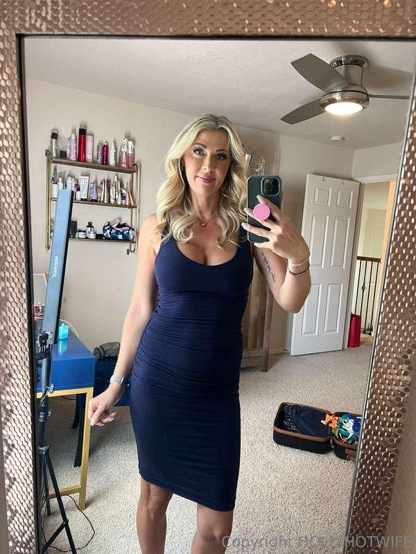 Heading out for a photoshoot, let’s hope the hair stays curl..