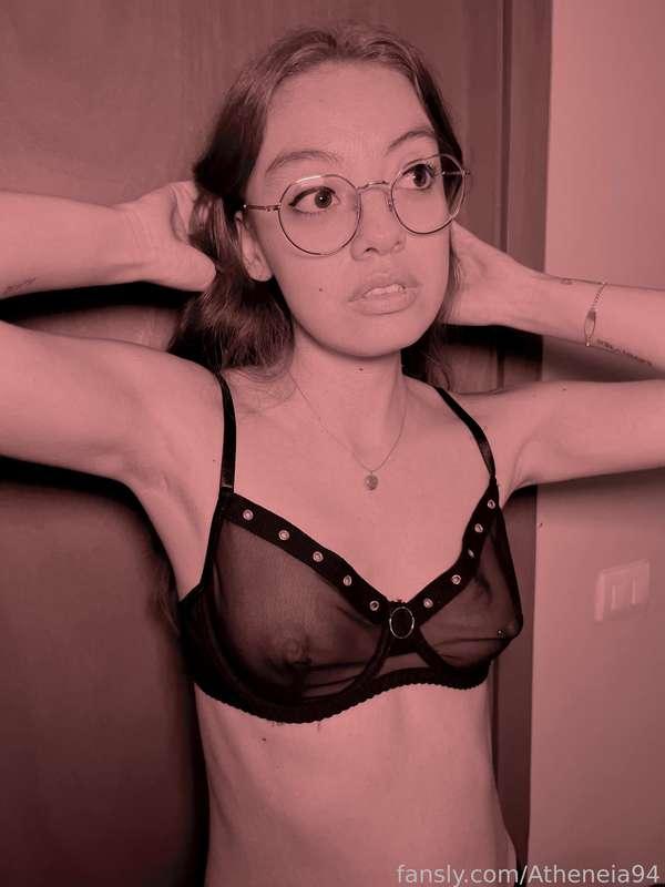 I took these photos with a led light filter i bought; i do look how they look, my glasses and see through bra are nice! The pics are kinda aesthetic hehe 🤭 

#glasses #latina #teen #nipples #seethrough #lingerie #smalltits #ass #underwear