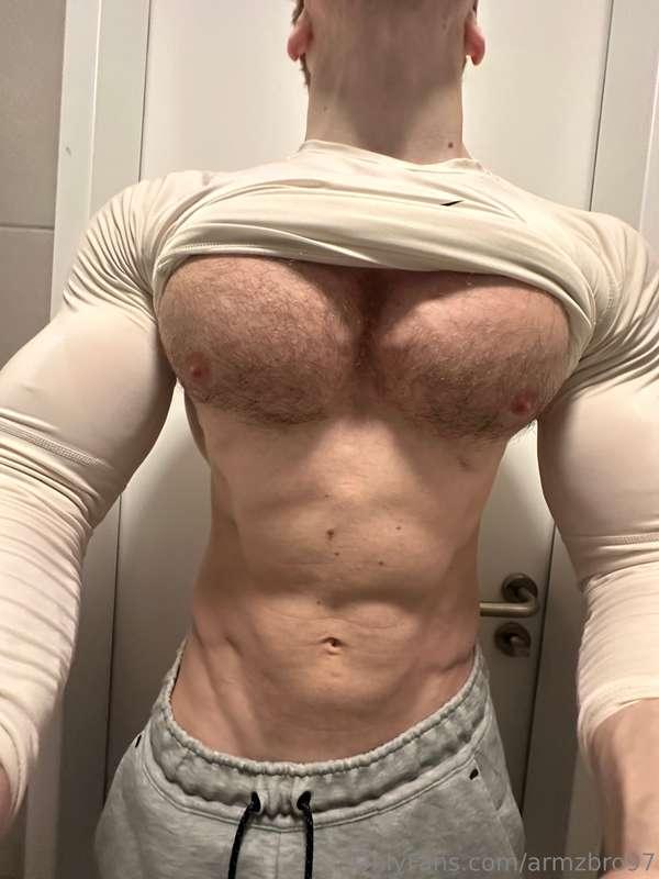 Big daddy is always strong!💪