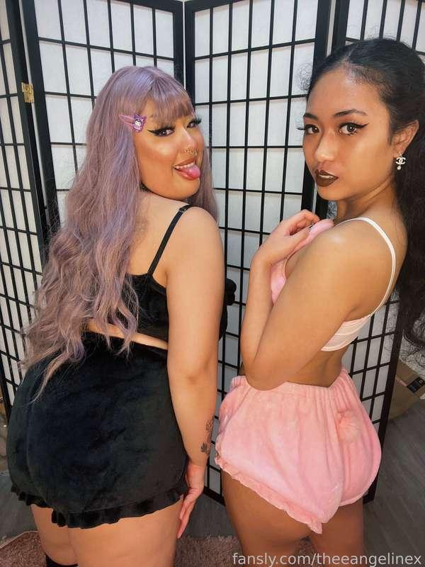 give us lots of spanks 😝 @harapinkuangel
