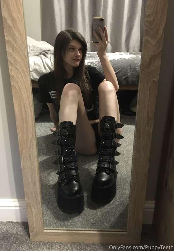 You guys are feeding the FUCK out of my boots addiction. I b..