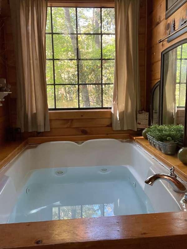 Unlock to see me completely naked in this bath tub. 🌶