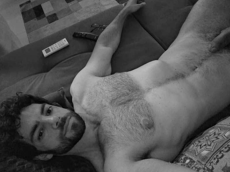 Come lay with me😘 Vem deitar comigo😘