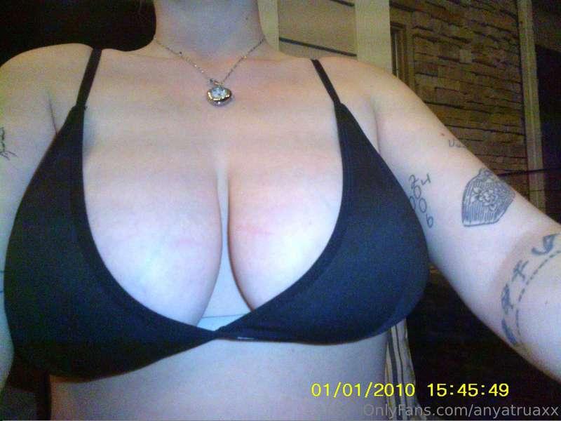 sending out digital camera nudes rn 😘