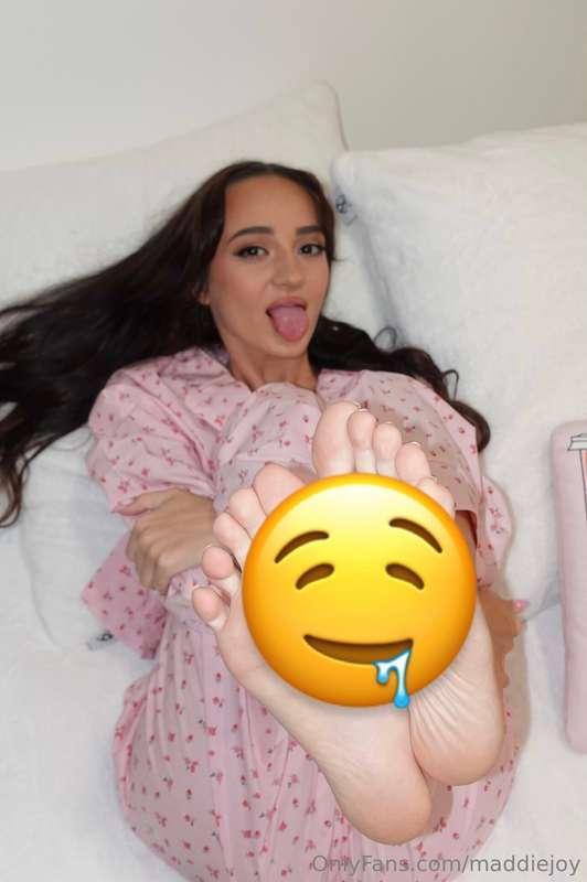 **uncensored on VIP** @enjoymaddie 🦶🏻