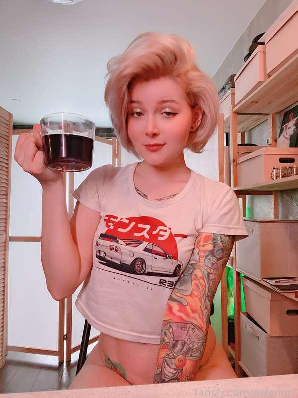 Morning for me ;3 I like hot and without sugar, but I don’t mind if you add some milk ;3
#fyp
#selfie
#blonde
#cute
#tattoo
#petite
#bigass
#ass
#booty