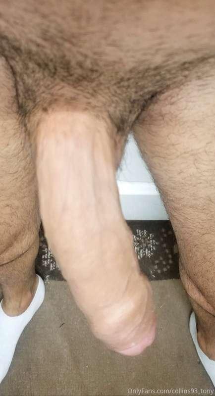 who wants to cum with my in the shower ?