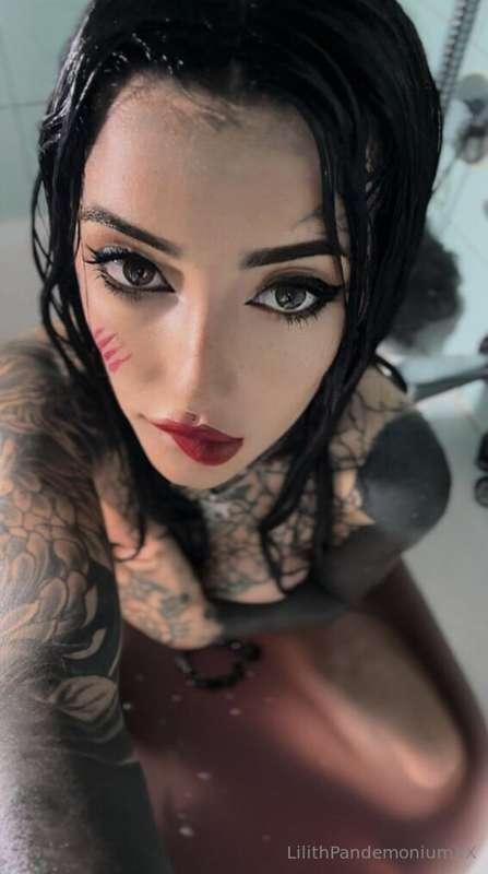 A veces soy una chica muy mala🎃Sometimes I am a very bad gir..