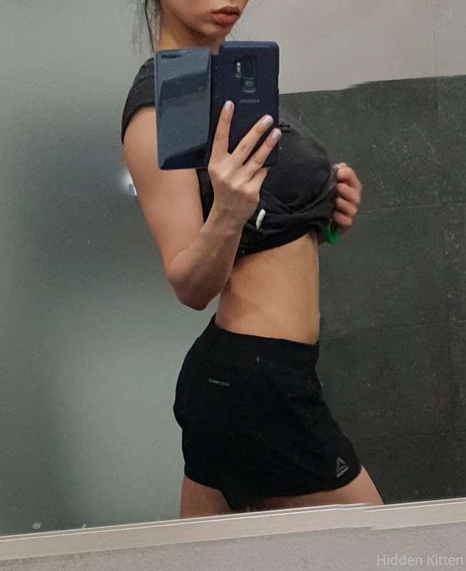 I would like to be your fitness coach 😜💦. I can teach you so..