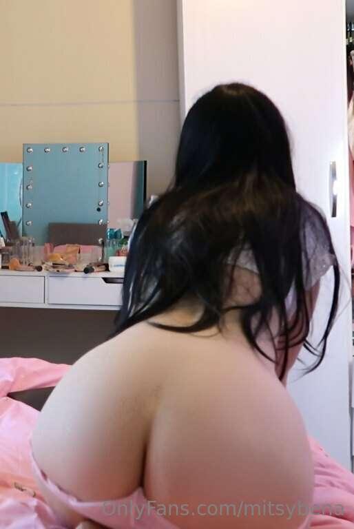 Do you like my butt? :3