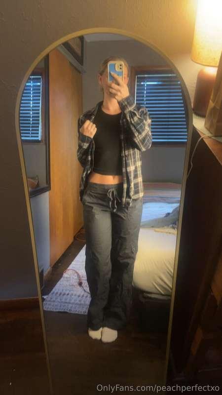 Grungey look today. Stripping it off for you (my favorite th..