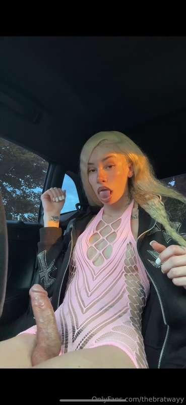 I'm horny😈 in my car. Want to join me?🥵