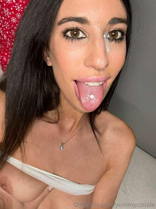 My friend @youlovemadss is such a cum slut and loves facials..