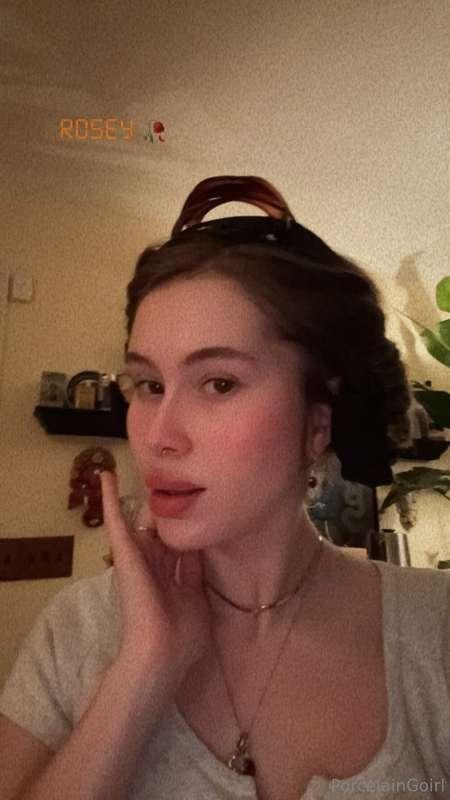 Clean face, brave face 😘