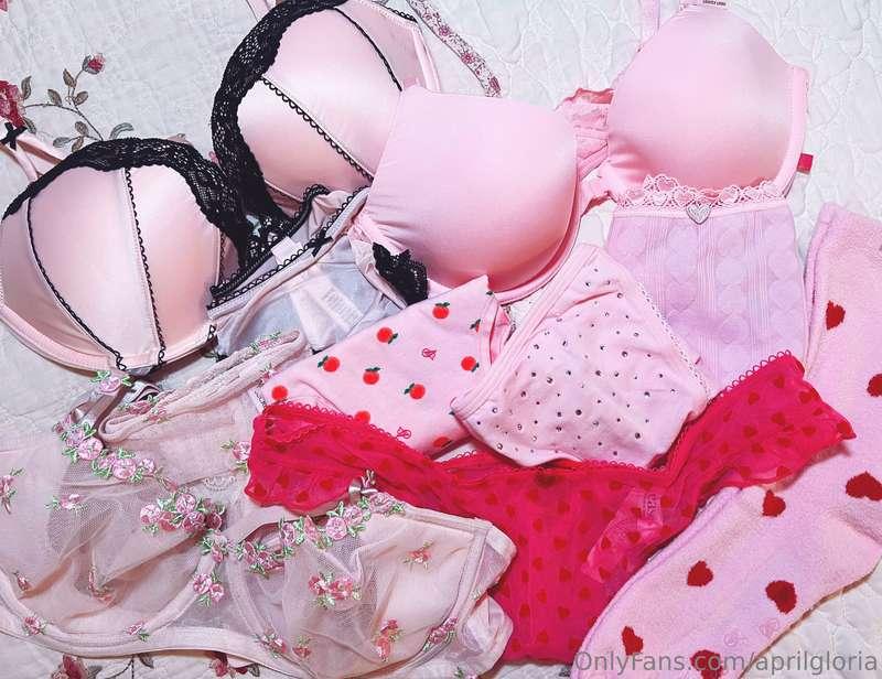 Valentine-y things coming soon!