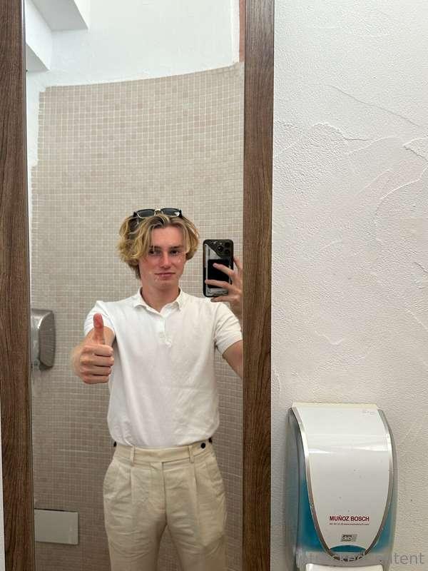 thumbs up if ur horny 🤭