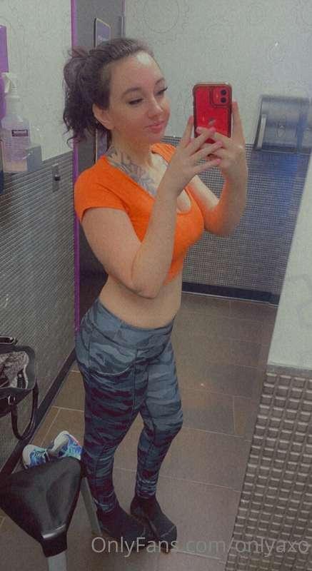 Gym & tan life. 😈  @arrowvip