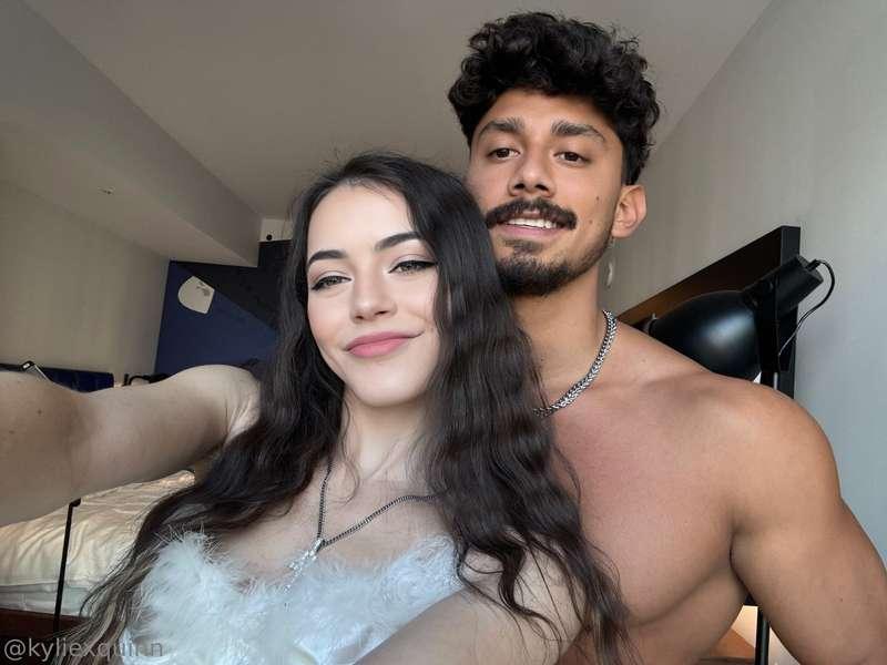 We fucked 3 times this day… facial, facial, creampie 😍Here’s..