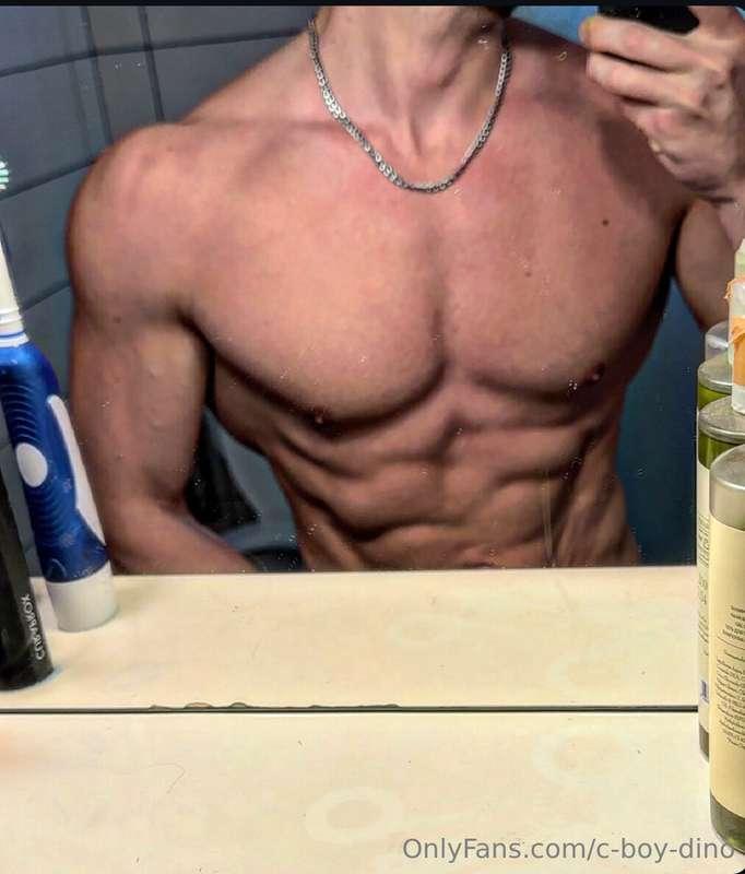 Wanna see me in action?😏Checkout my VIP Onlyfans account 😜😉h..