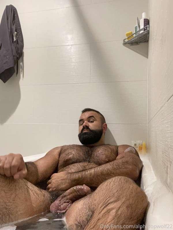 Hot bubble bath stroke session 😏

“Like” if you wanna see th..