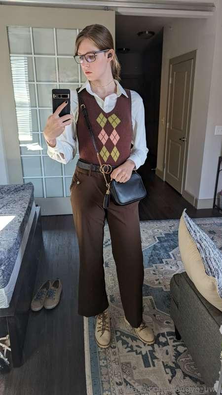 Day 18. This is more just a cute outfit checker than I Chast..