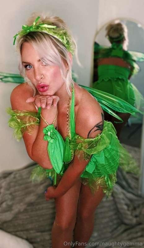 alluring_housewife image #10