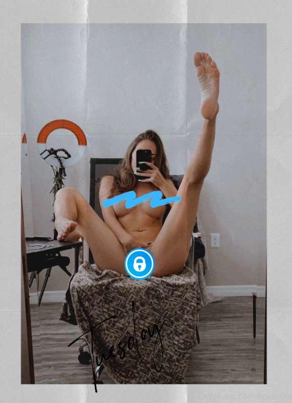 … onlyfans.com/LaylaBates