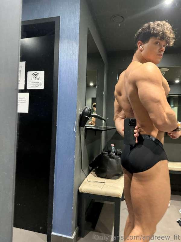 Would you stare on me at the gym?