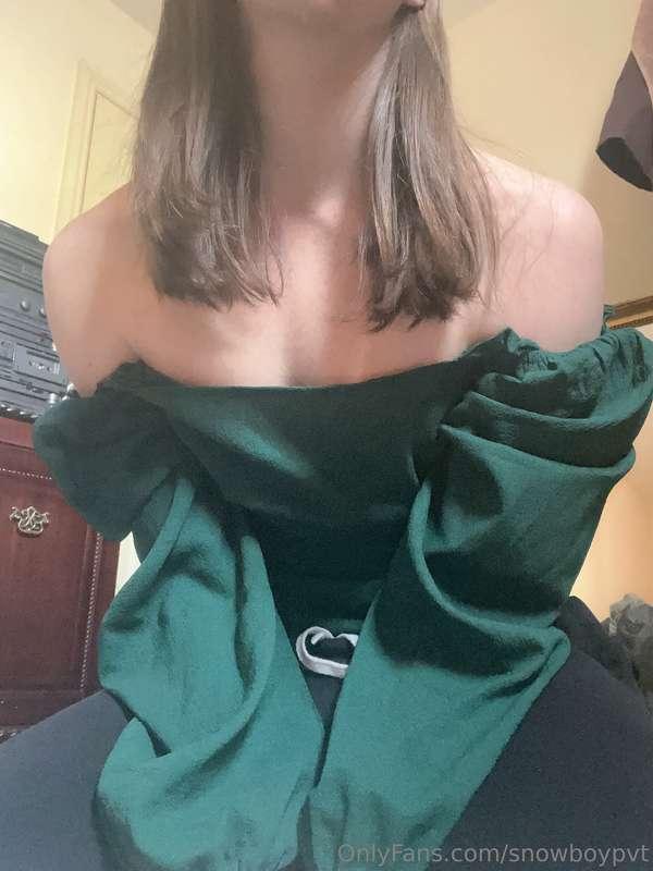Wanna guess how big my pp is? 😏