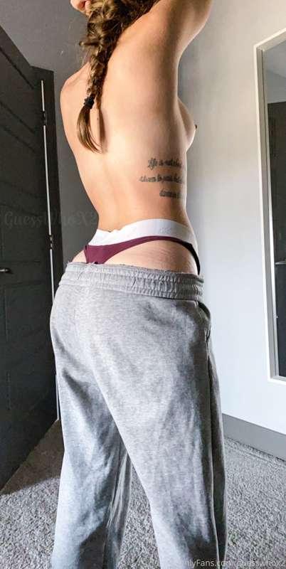 Hey my babes! First things first, look how amazing my side t..