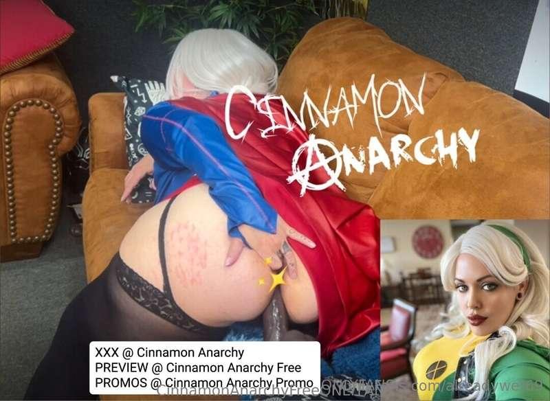 THIS KINKY COSPLAYER 😳 IS GIVING FREE COCKRATE OR JOI!!!! @c..