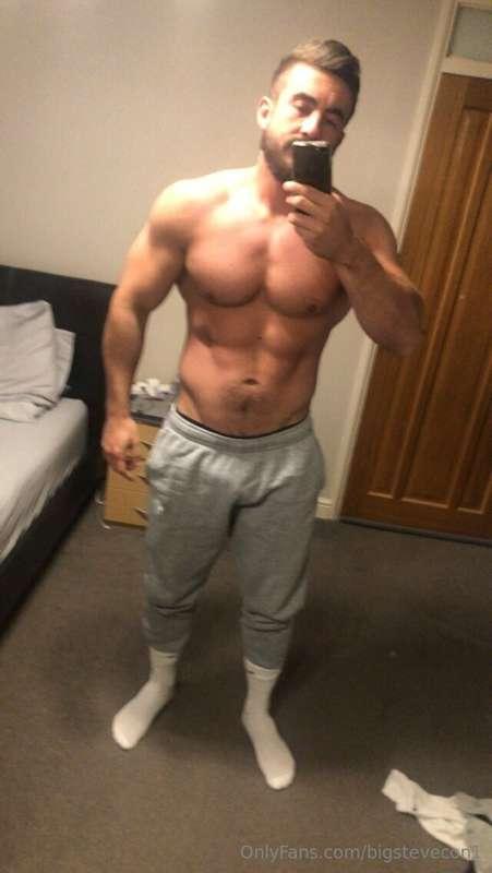 Morning everyone 👀