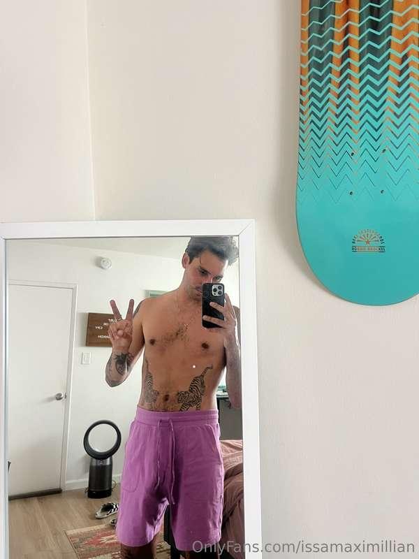 Gm 👅