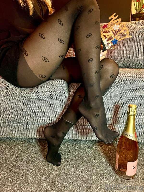 Happy new year’s eve!! 🎆 💛
I am so grateful to have this lit..