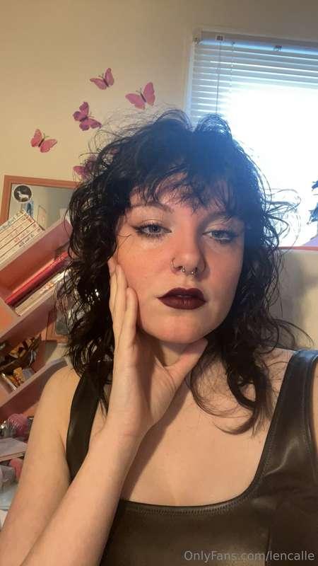 Feeling really cute! I’m going out tonight so let me know if..